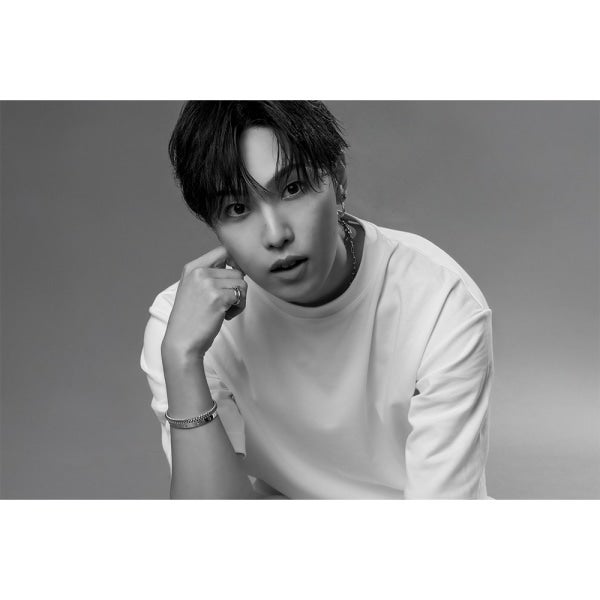 【12/14(日)宮城撮影会抽選付】堀夏喜 1st写真集｢LIVING FOR｣