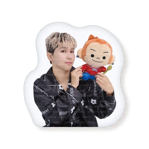 BALLISTIK BOYZ 2026 カレンダー ダイカットクッション 詳細画像